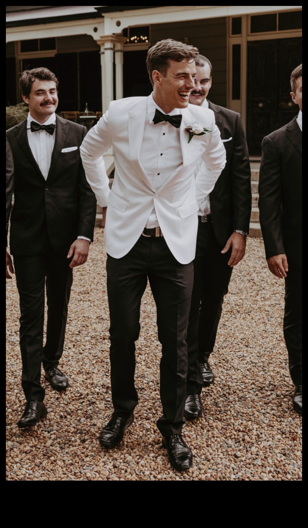 Elegant Edge: Damat Kıyafetinin Mükemmelliği